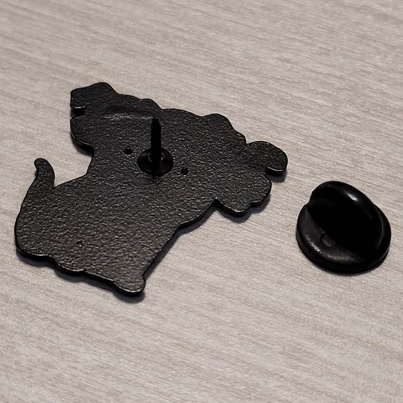 101 Dalmatians Cerberus Enamel Pin - Picture 5 of 9